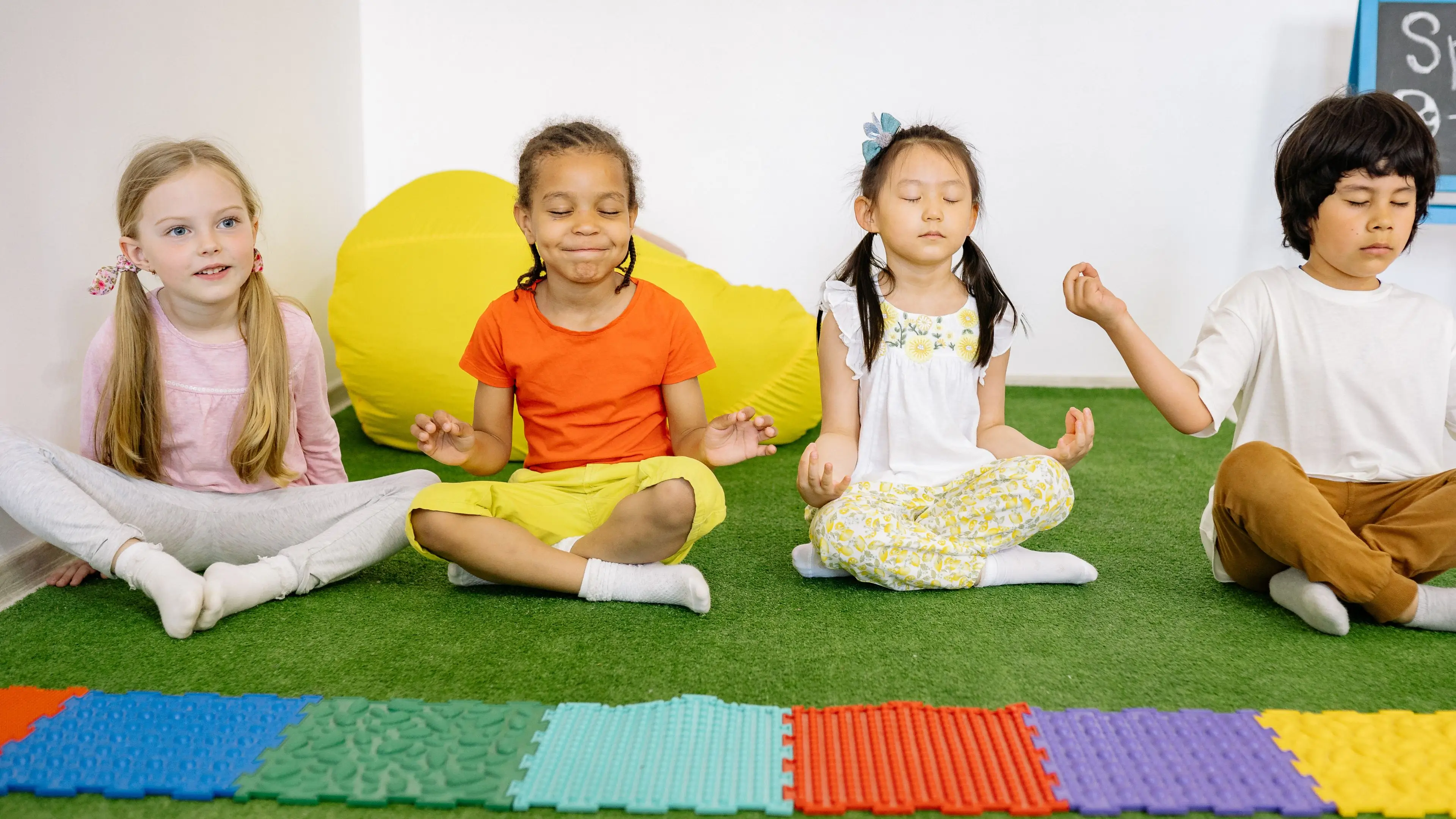 Easter Bunnies - Yoga, Craft and Create!